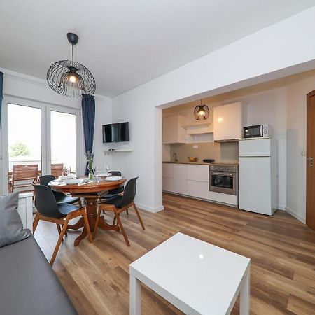 Apartmani Maestral Dobropoljana Екстериор снимка