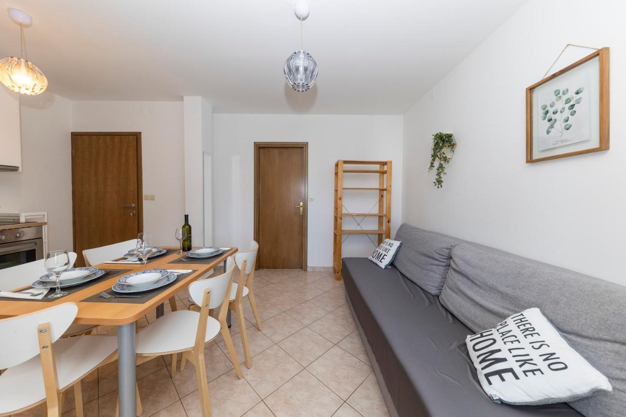 Apartmani Maestral Dobropoljana Екстериор снимка